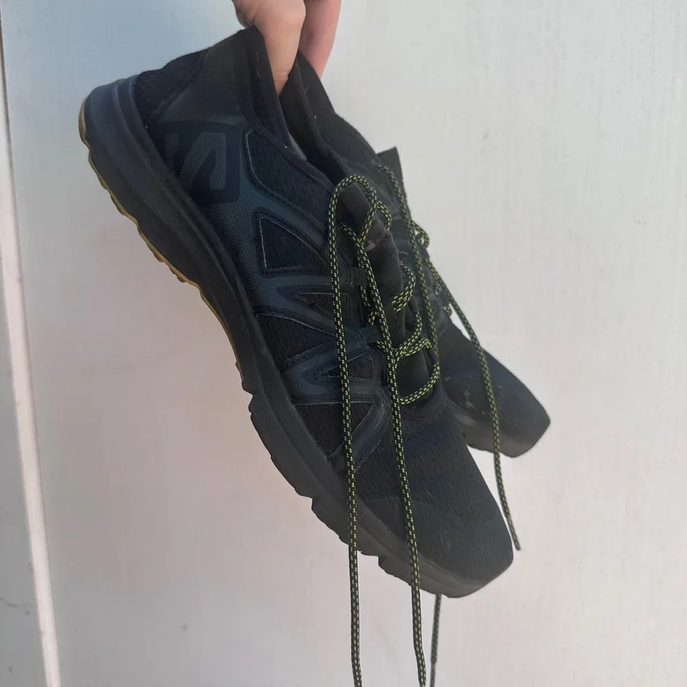 Salomon Trail Running Shoes Mens 10.5 Black